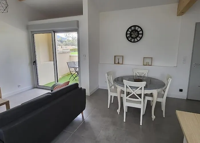 Chambre Chez Sandra Et Fabien Dans Petite Maison Coeur Village