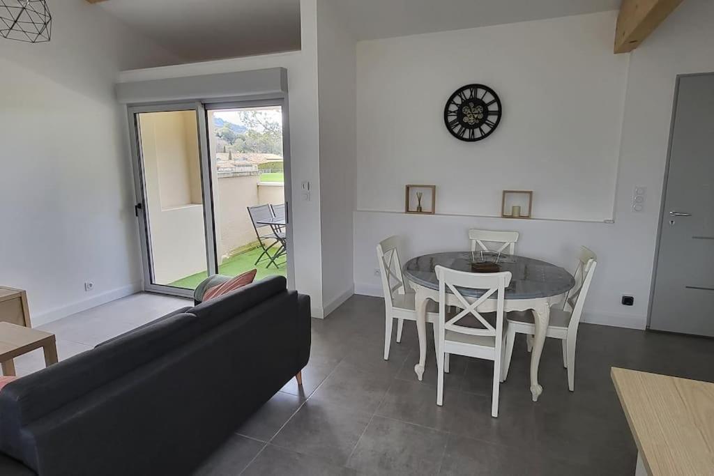 Holiday home Chez Sandra Et Fabien Dans Petite Maison Coeur Village *